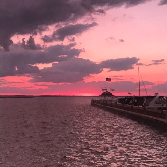 Meet your Posher, Lorraine - Picture 1 of 1